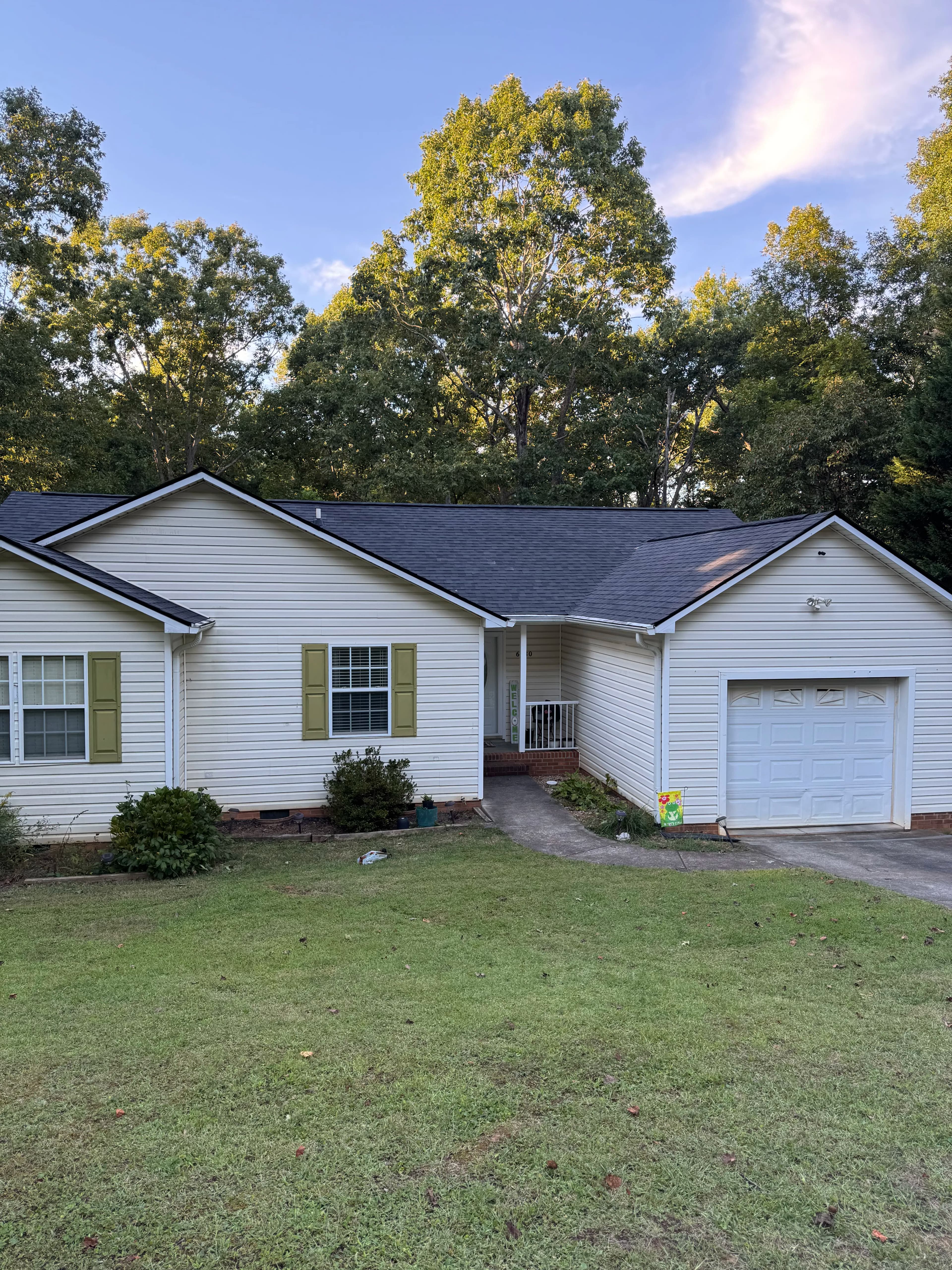 Project Full Tear-Off Roof Replacement Done the Right Way image